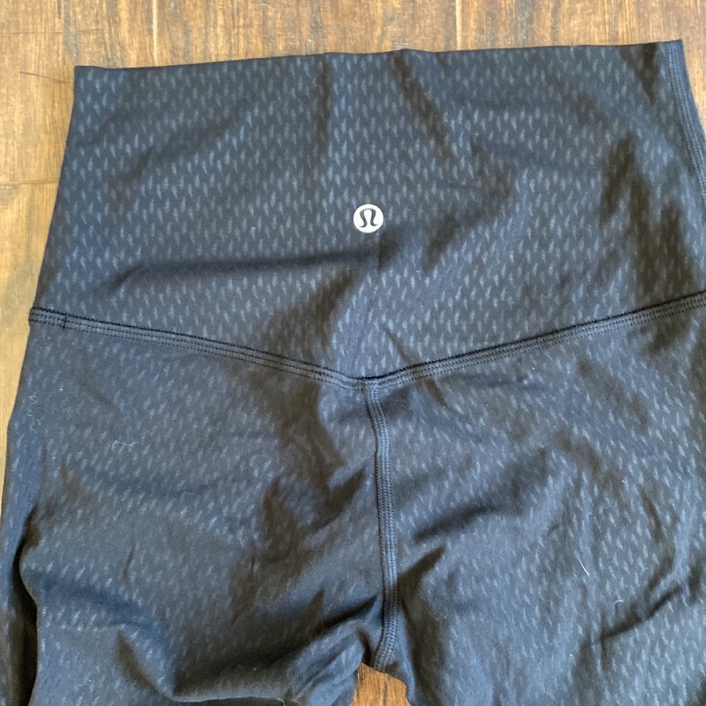 Lululemon Align Black Subtle Pattern 25” - image 8
